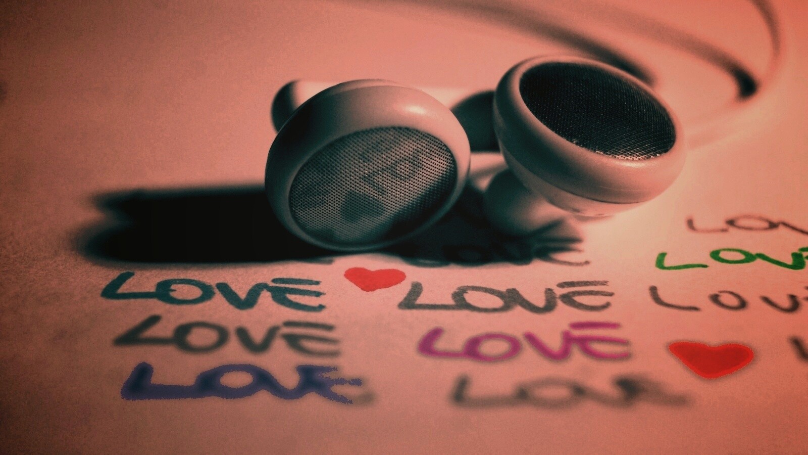 Наушники и любовь обои