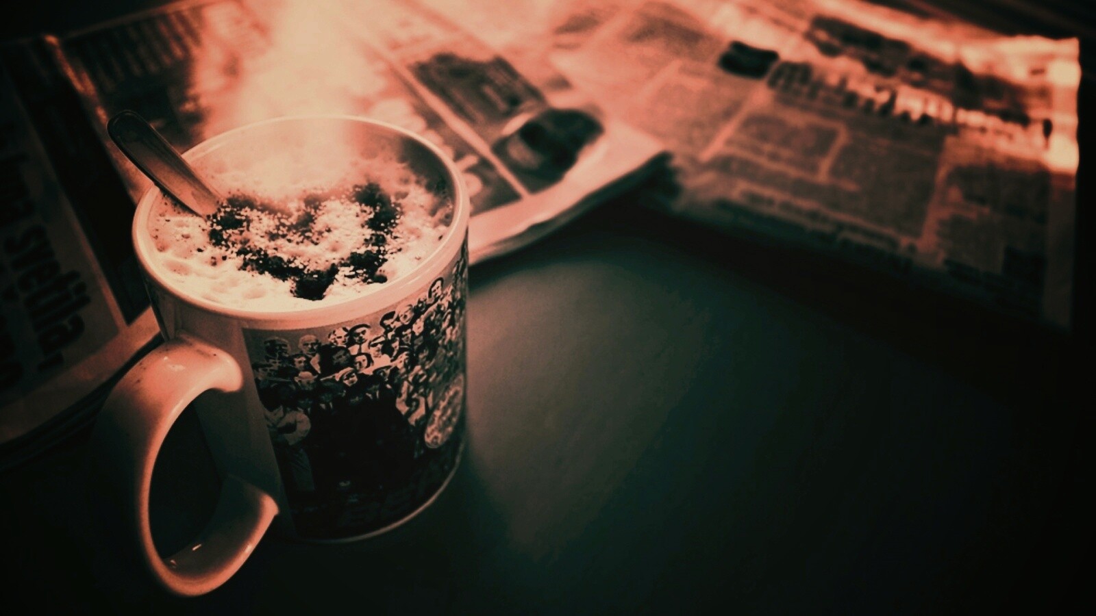 Капучино и свежая пресса обои