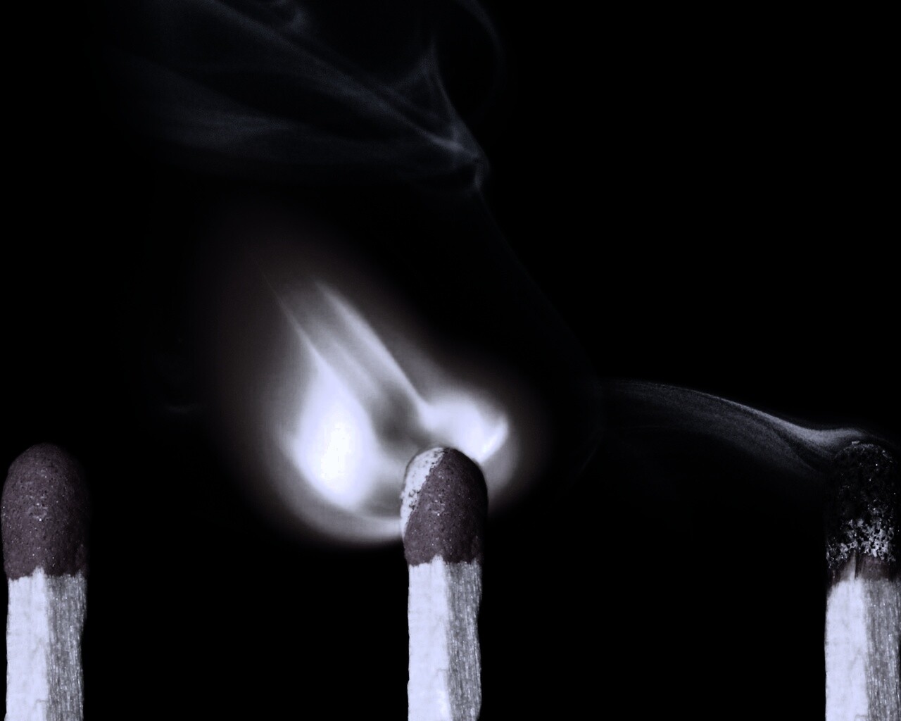 Три состояния спички обои