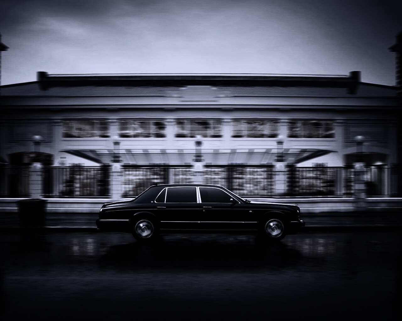 Бентли в городе обои