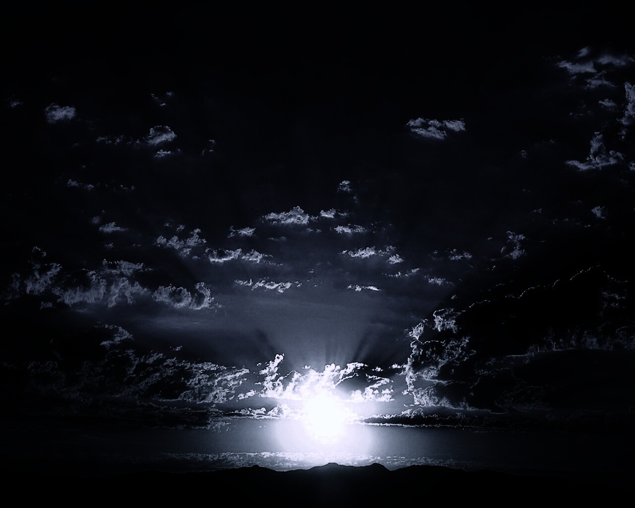 Восход в горах обои