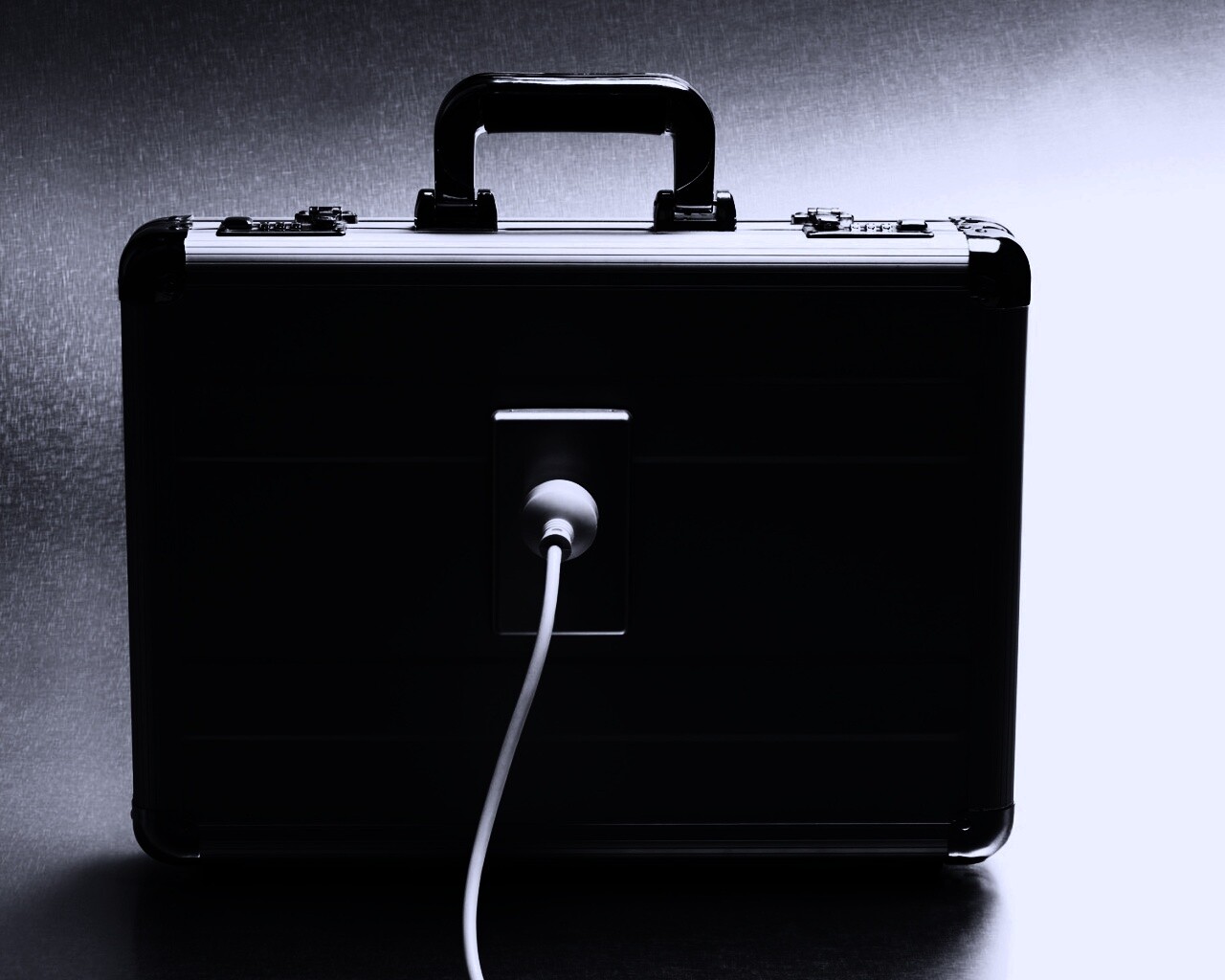 Розетка на кейсе обои