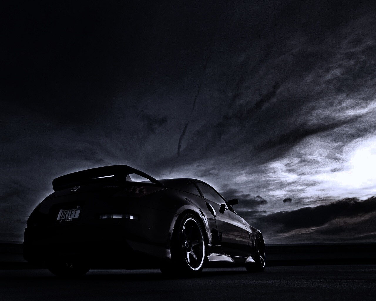 Красный ниссан обои