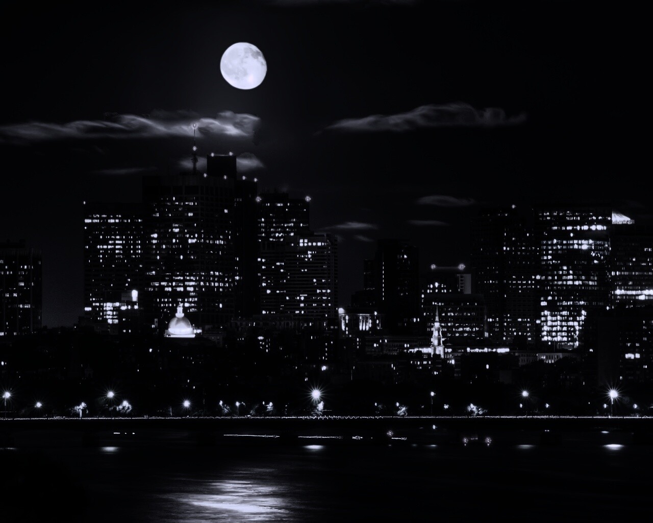 Луна над мегаполисом обои