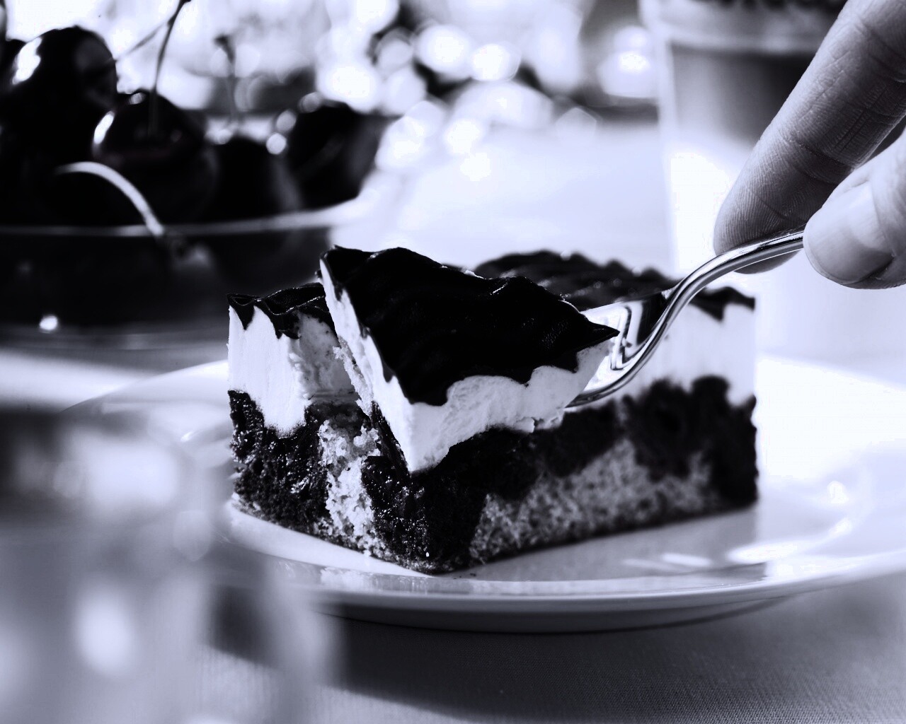 Вишневое пирожное обои