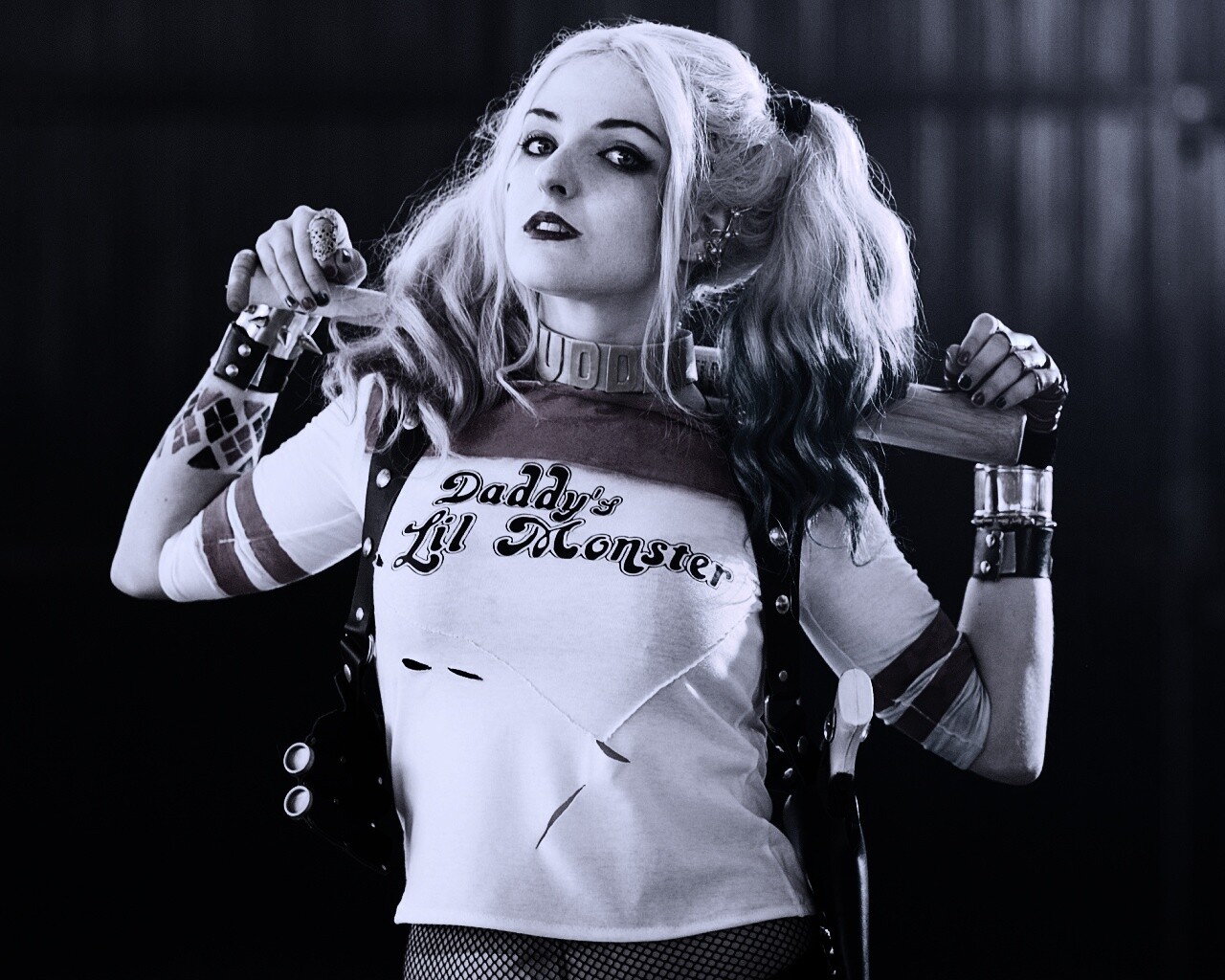 Daddy's lil monster обои