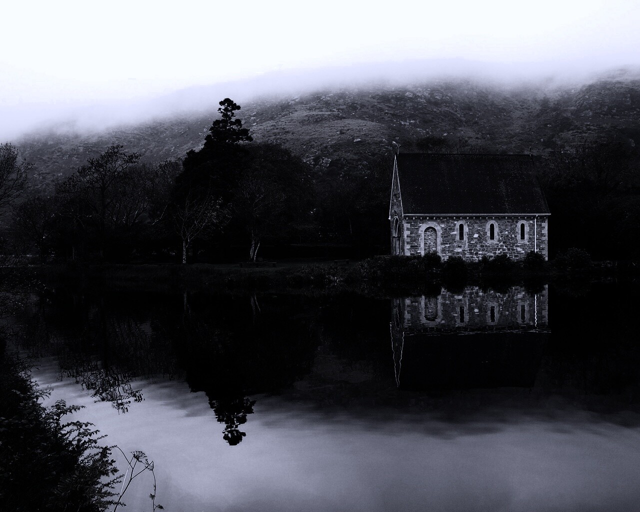 Живописный дом обои