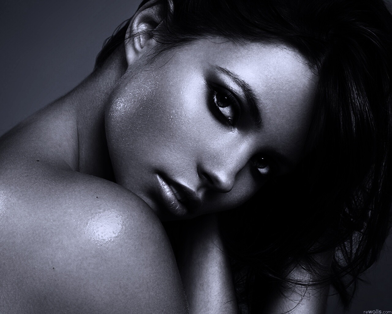 Позирующая модель обои