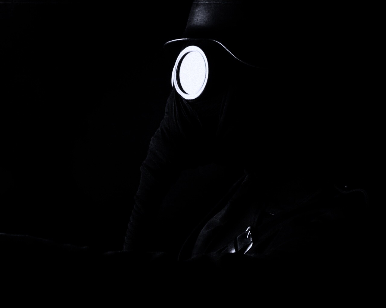 В противогазе обои