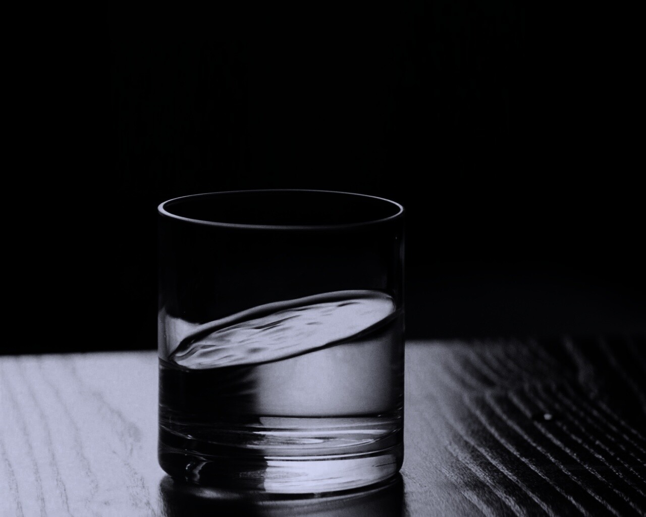 Стакан воды из Начала обои