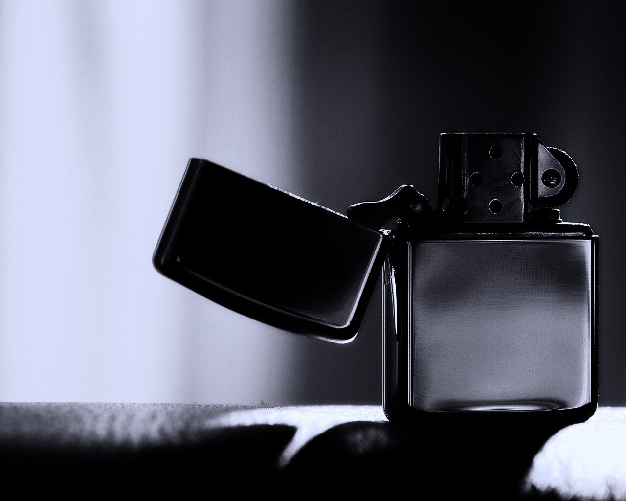 Зажигалка обои