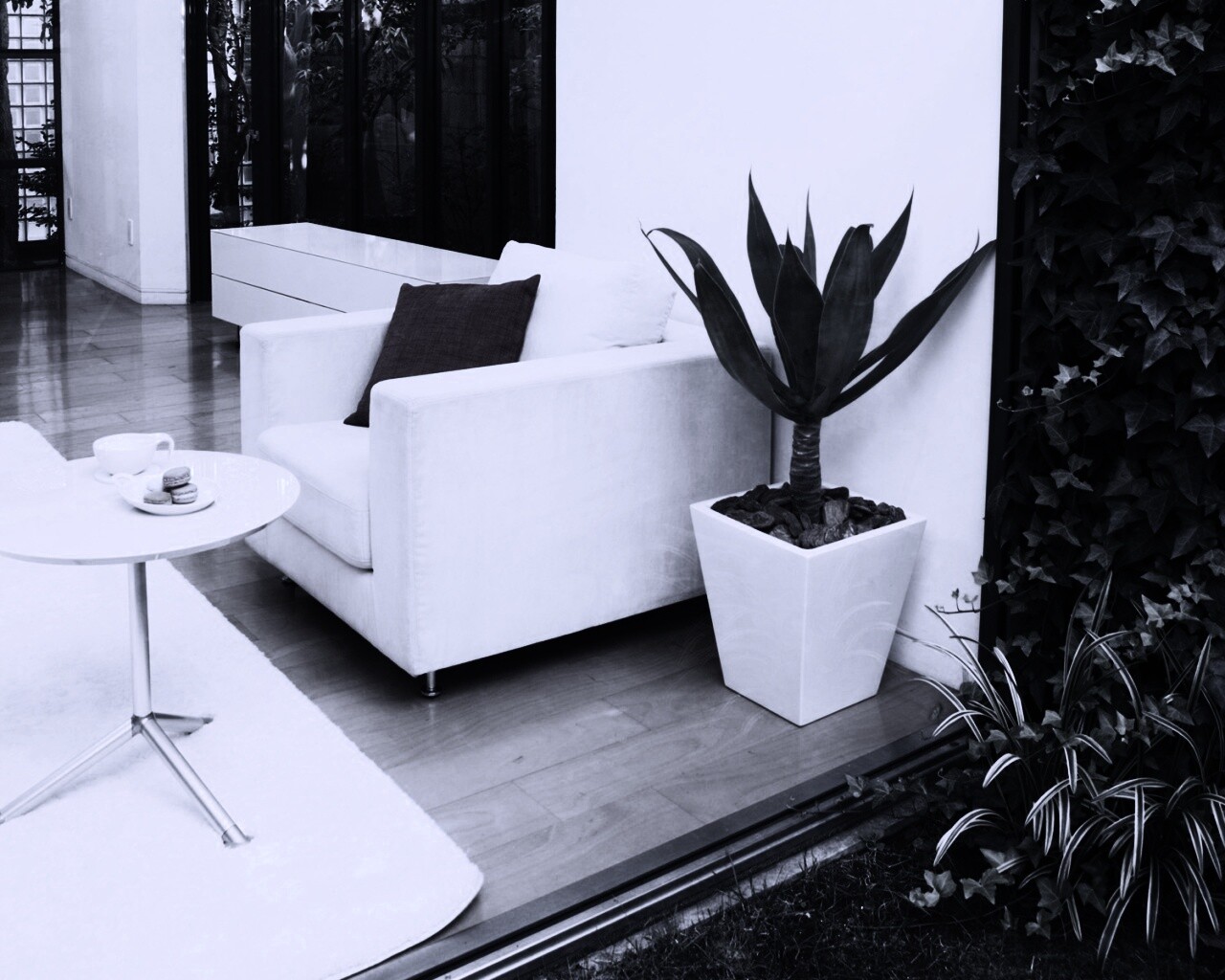 Белое кресло обои