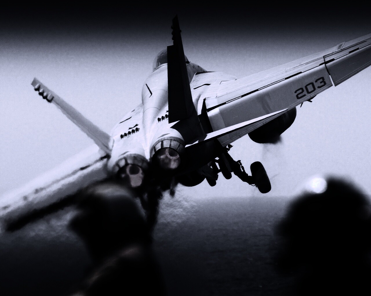 Взлет истребителя обои