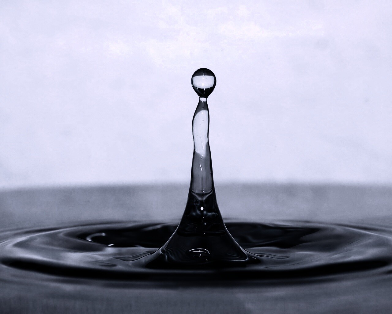 Падение капли обои