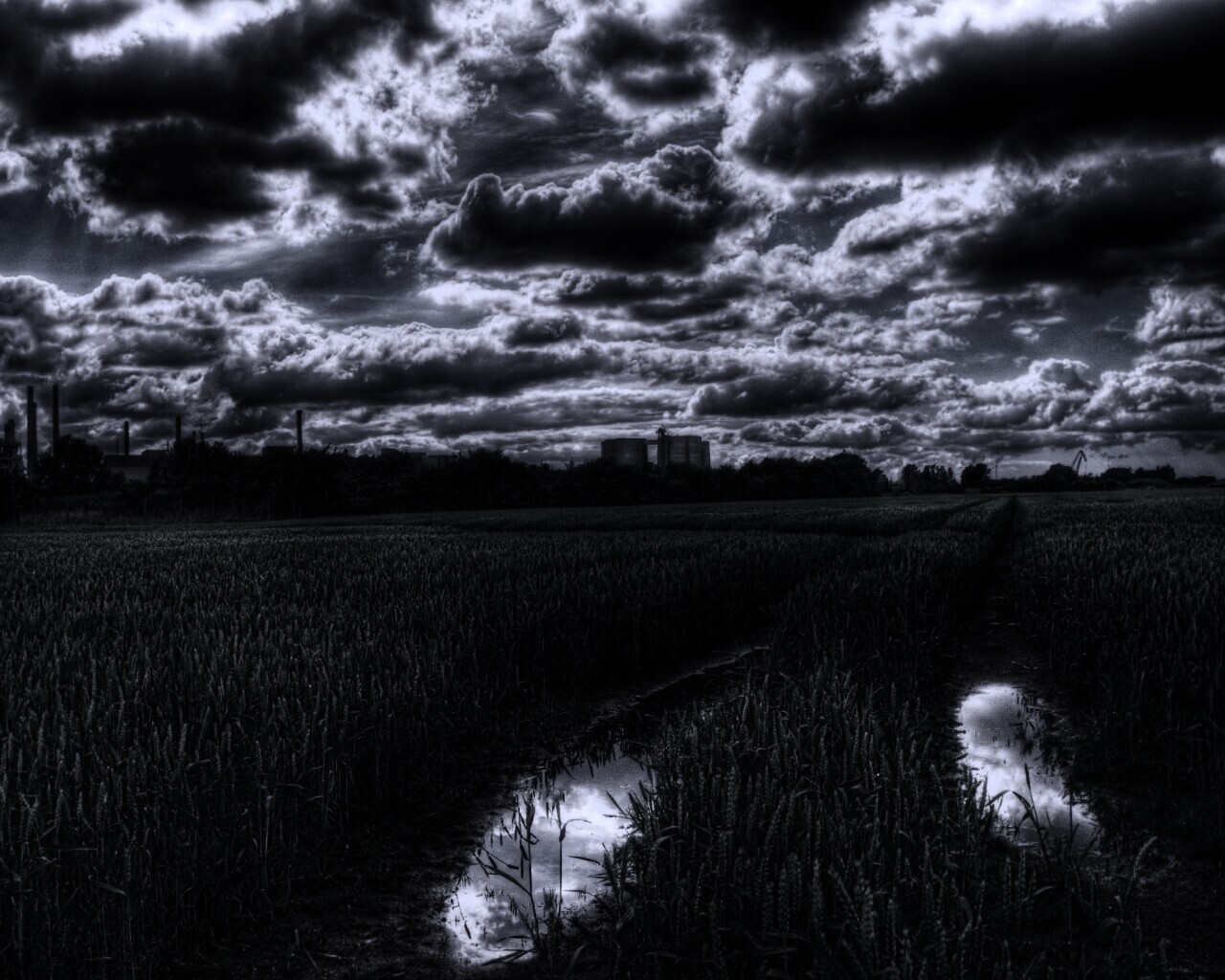 Свинцовые тучи обои