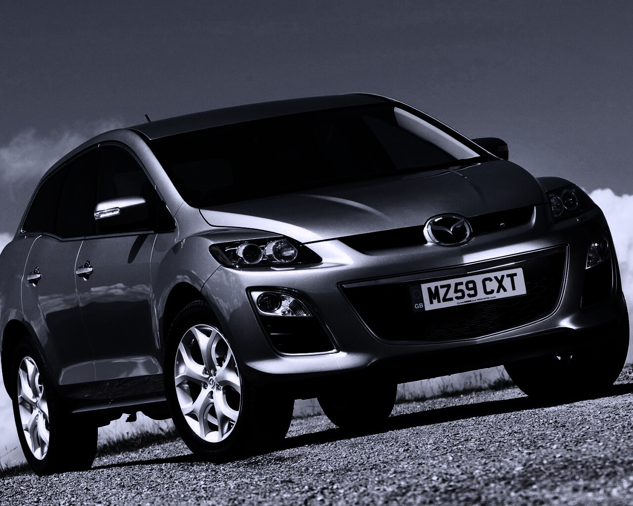 Кроссовер Mazda обои