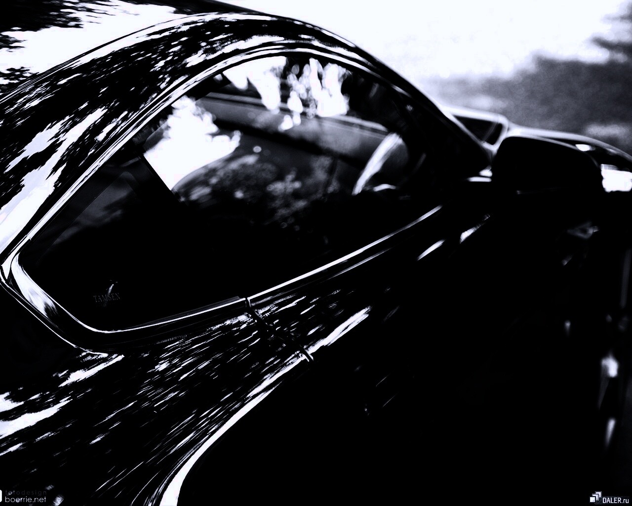 Астон-мартин боковое стекло обои