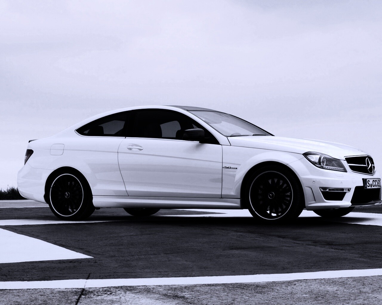 Mecedes C63 обои