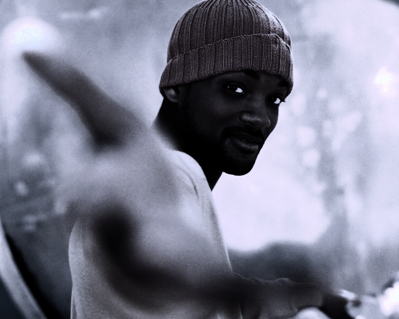 Уилл Смит протягивает тебе руку обои