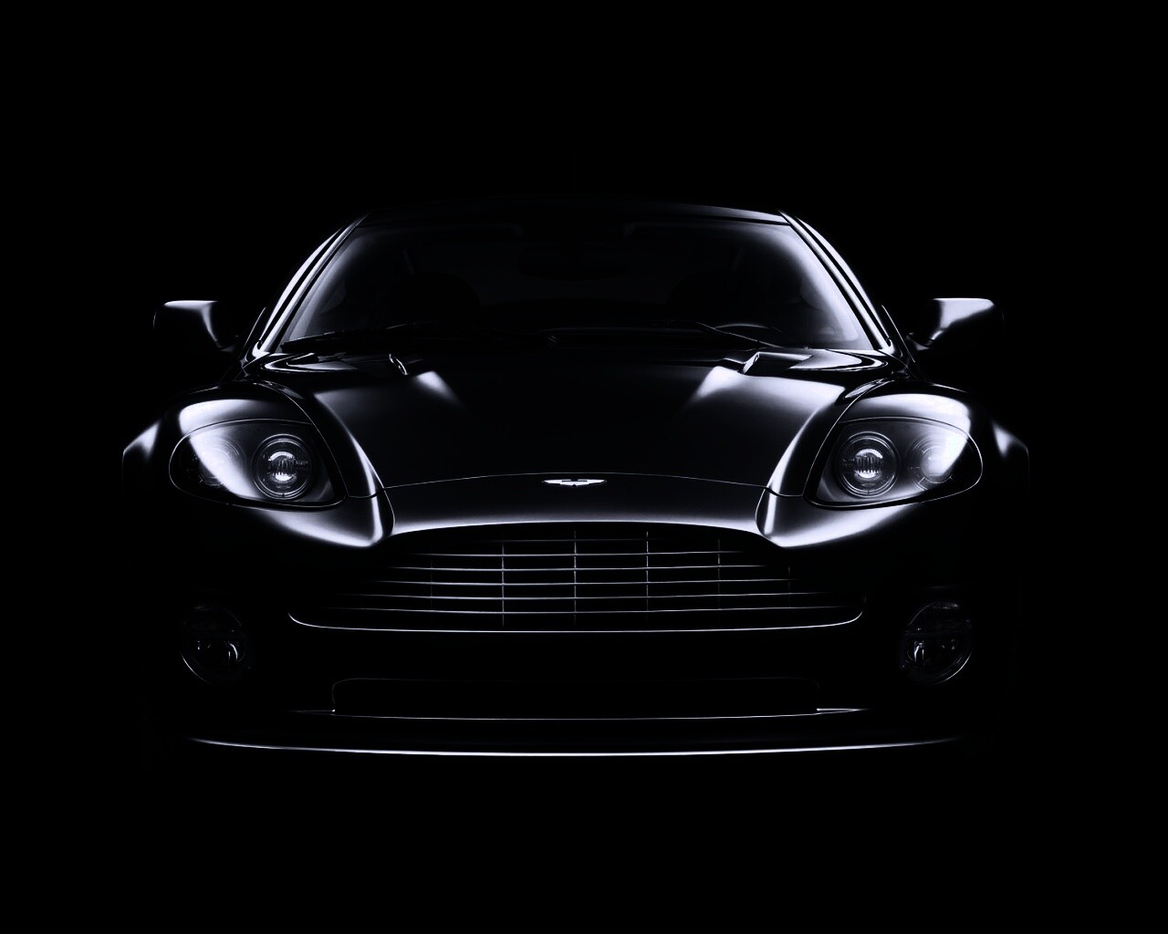 Aston Martin Vanqish обои