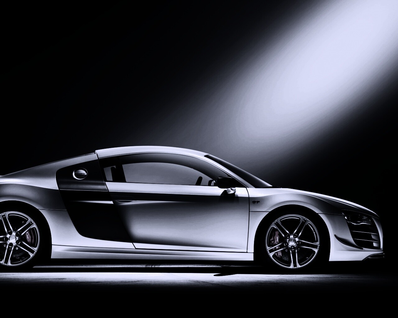 Audi R8 вид сбоку обои