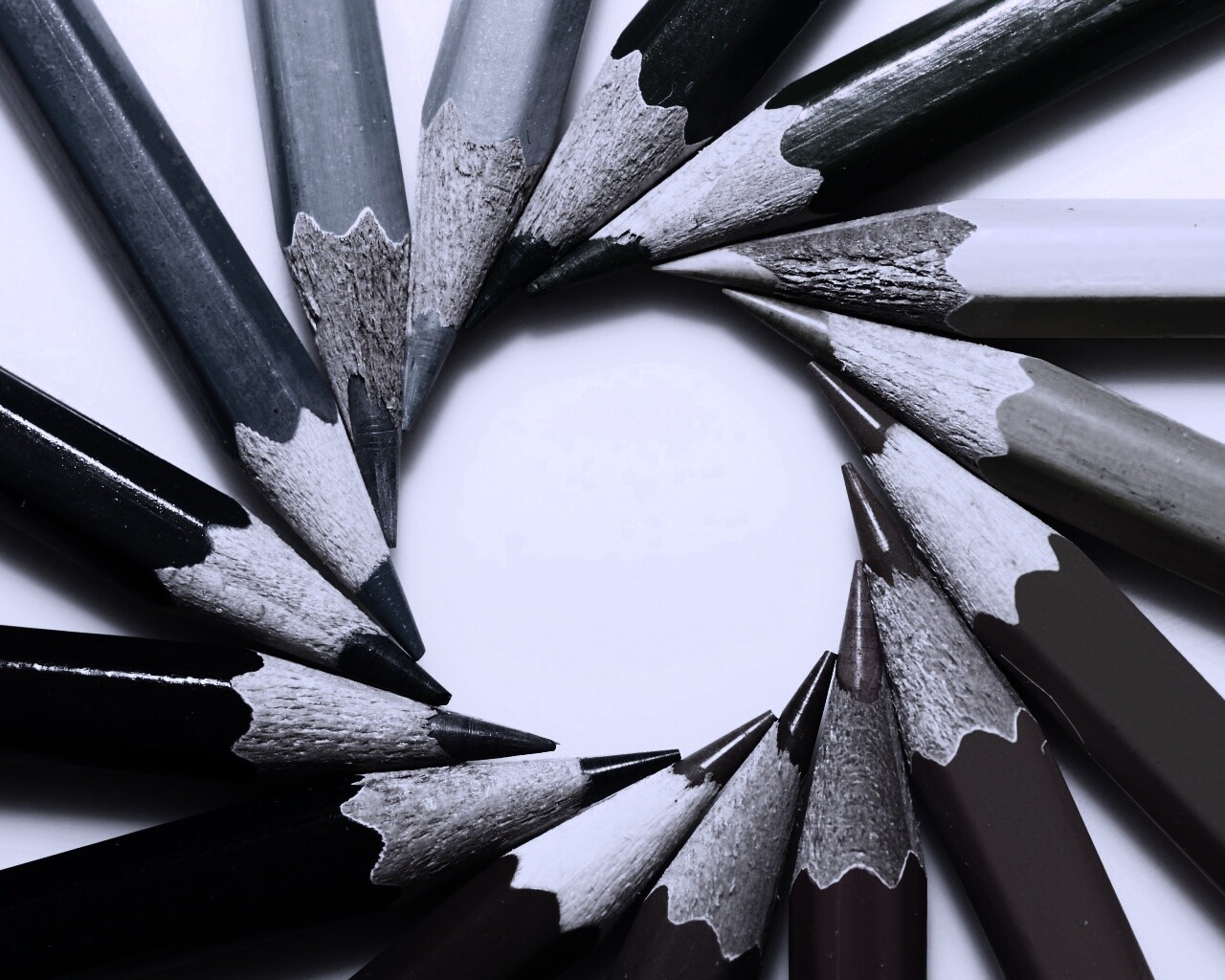 Радуга в карандашах обои