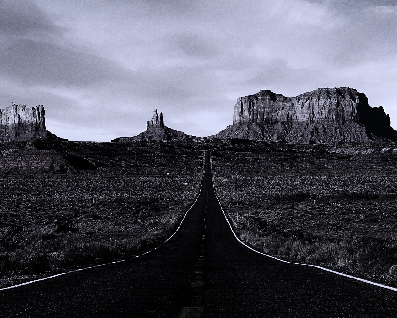 Дорога в пустыне обои