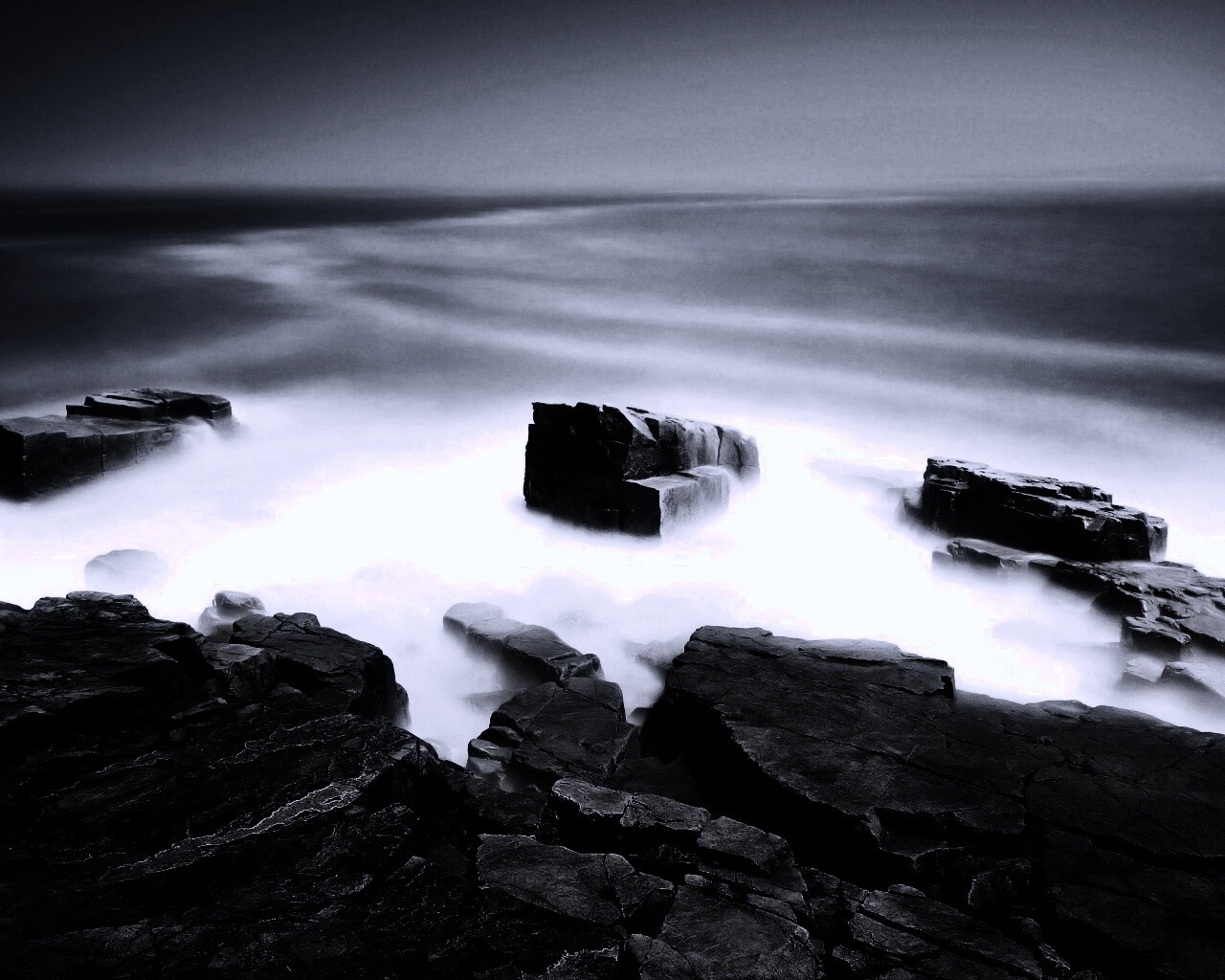 Скалы у моря обои