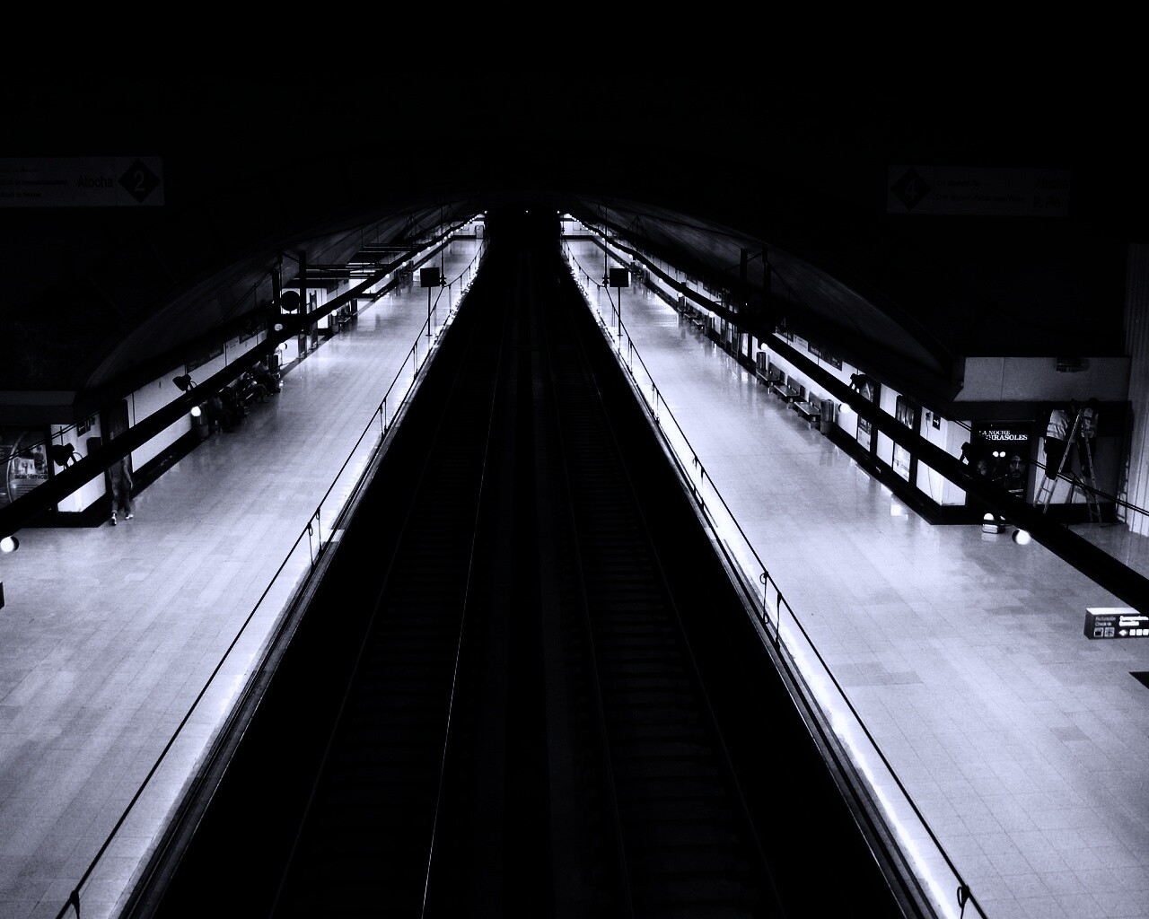 Станция метро обои