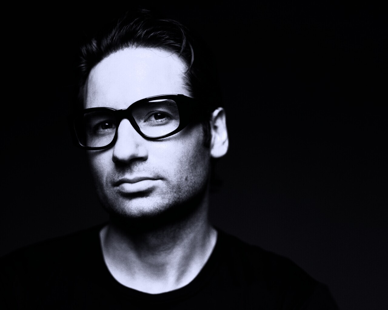 Дэвид Духовны обои