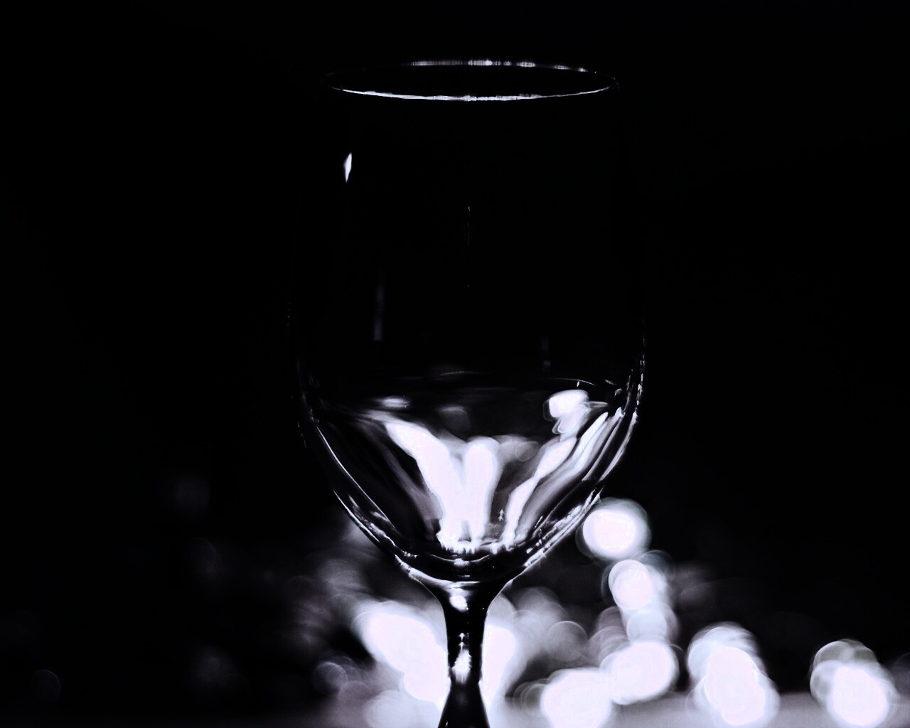 Бокал с водой обои