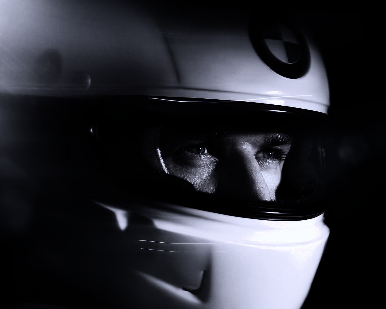 Гонщик BMW обои