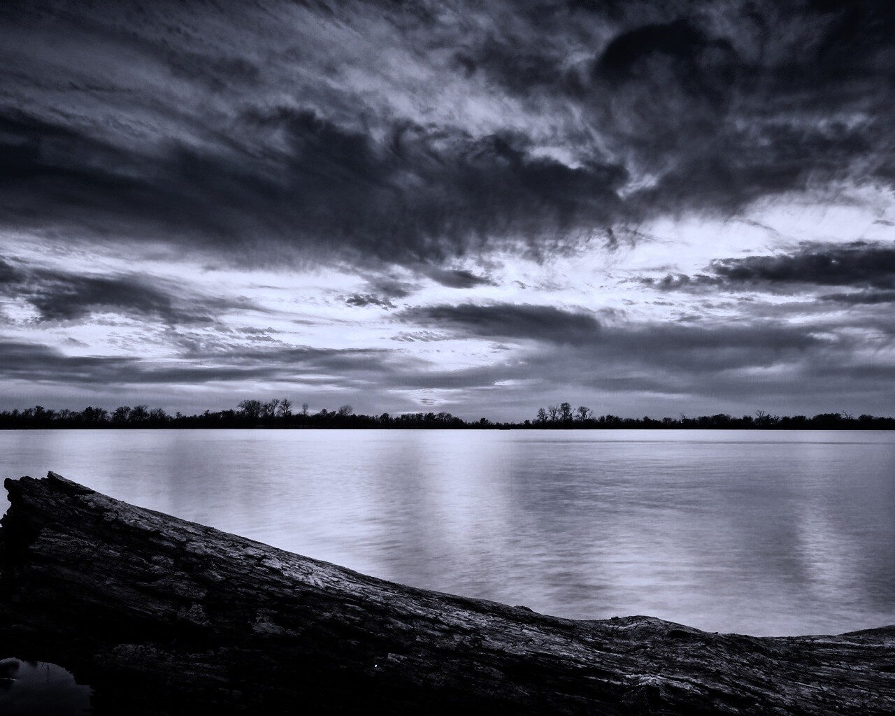 Закат на озере обои