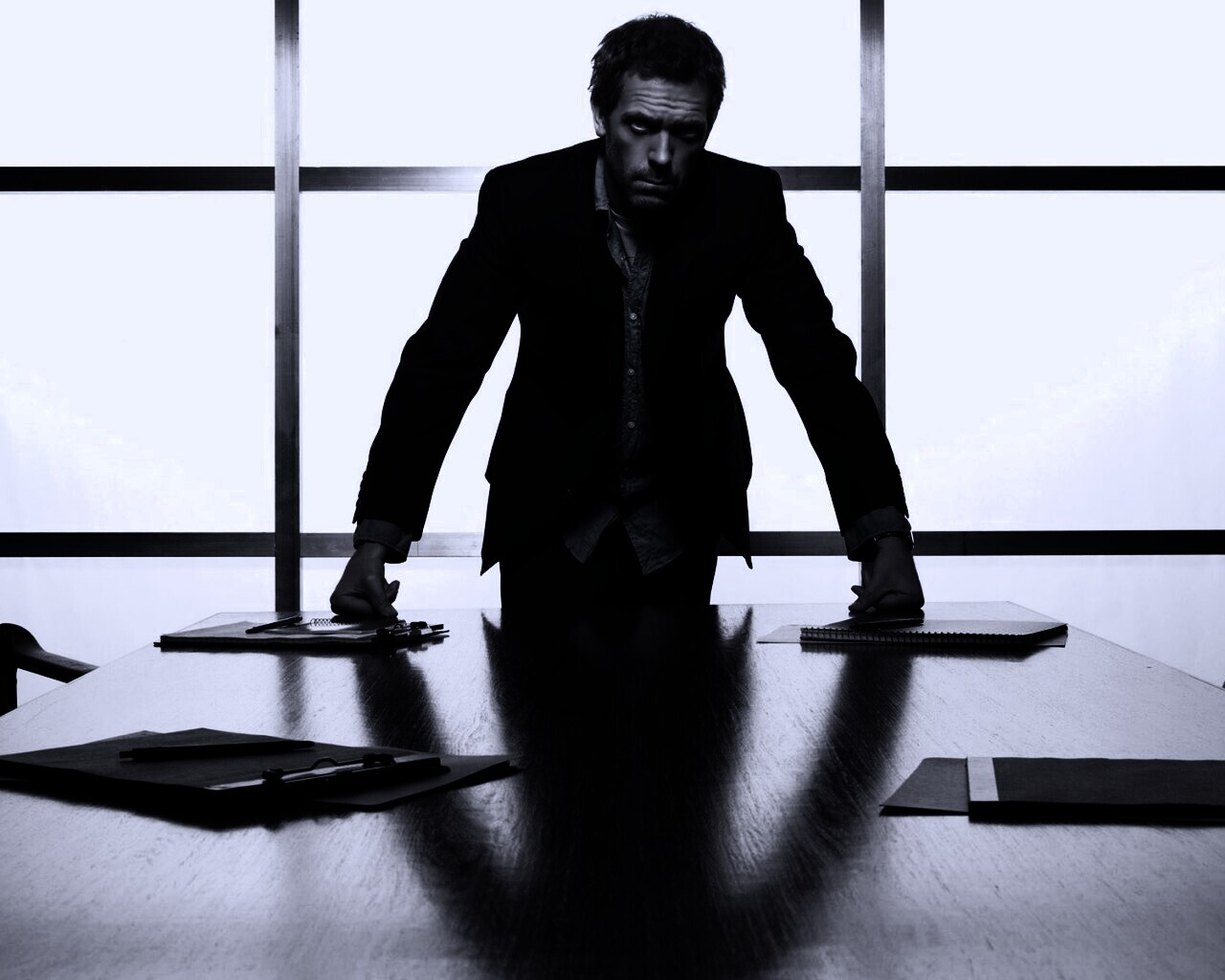 Хью Лори обои