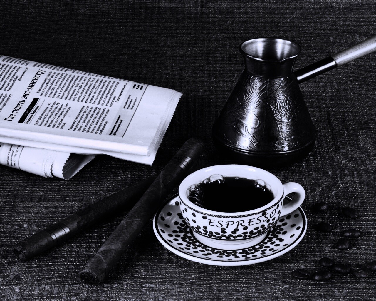 Утренний кофе, газета и сигары обои