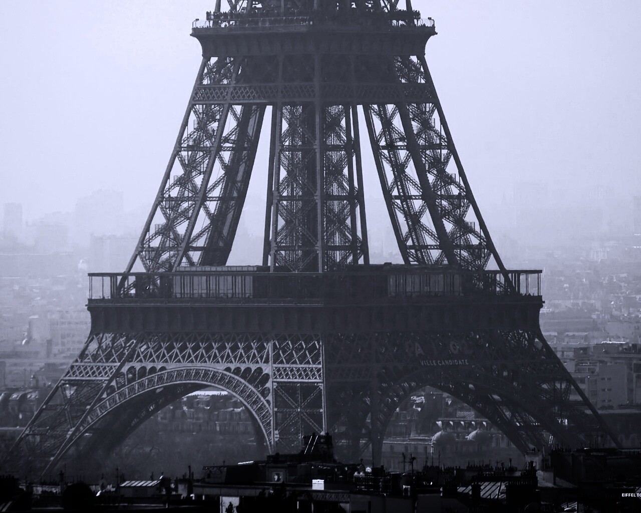 Эйфелева башня в Париже обои