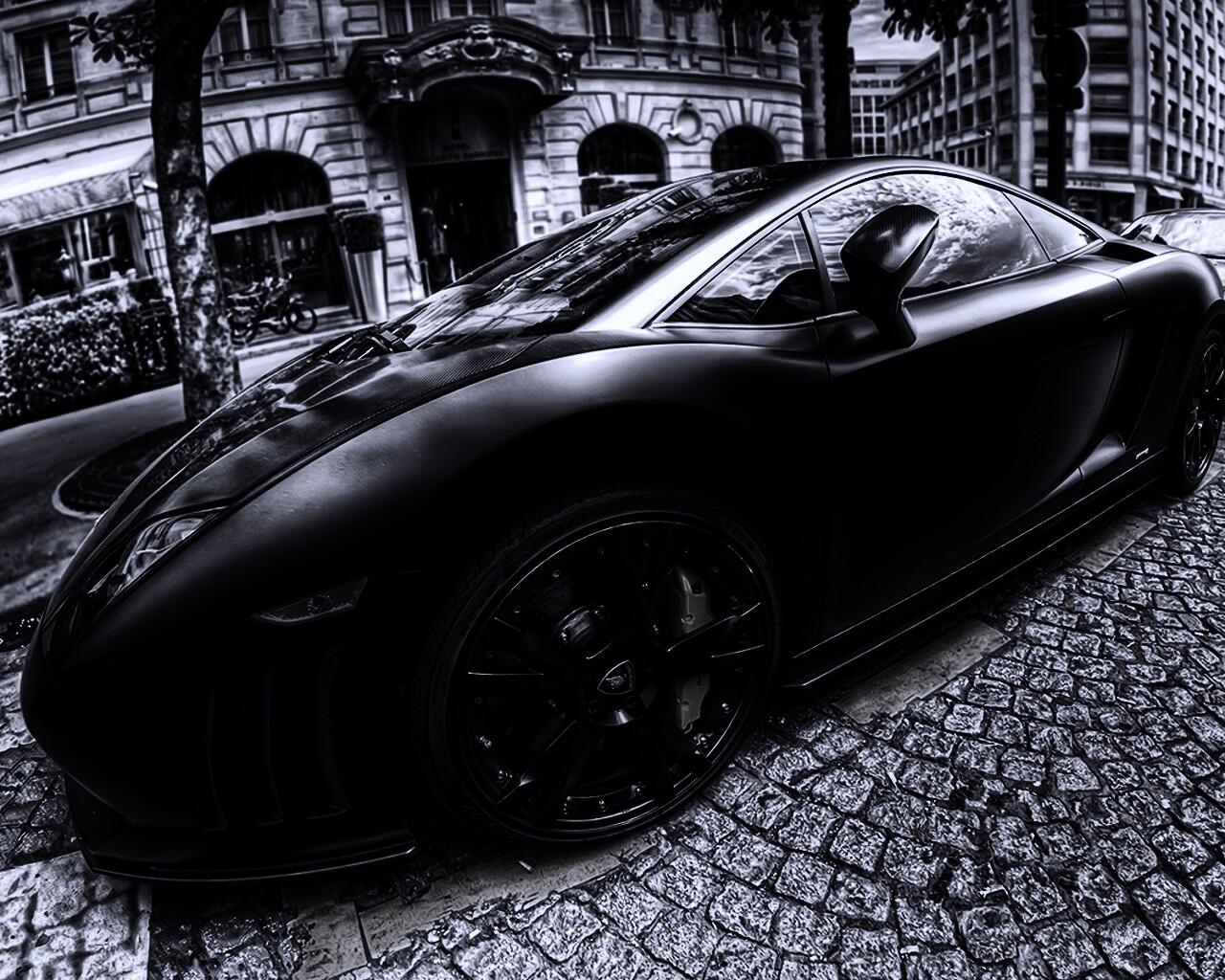 Ламборжини и Порше широкоугольным объективом обои