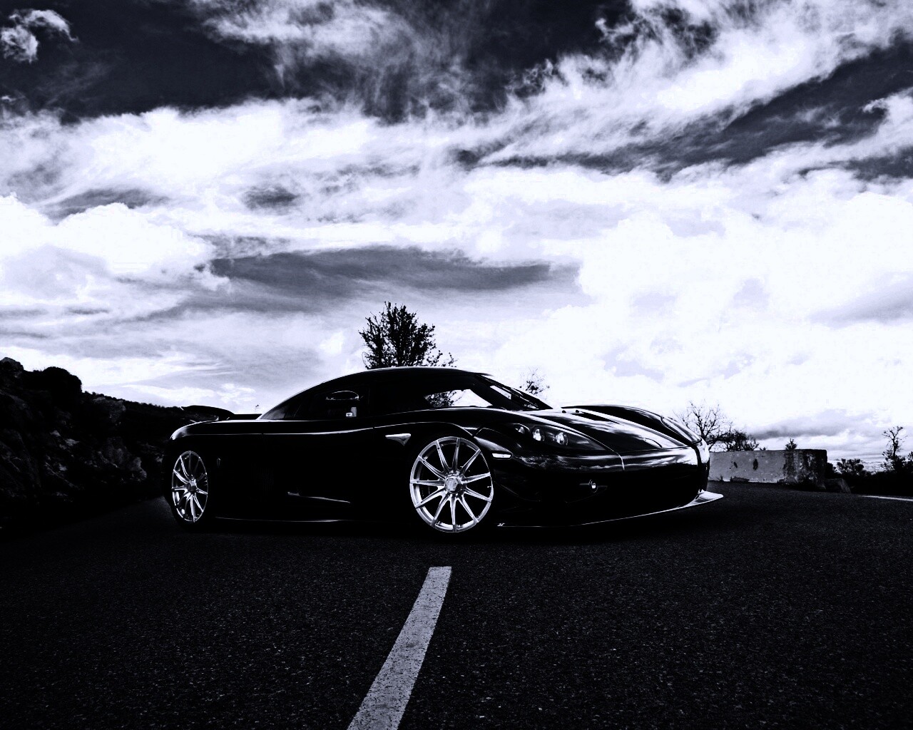 Черный кёнигсег обои