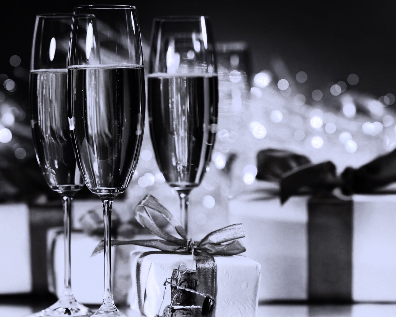 Бокалы с шампанским обои