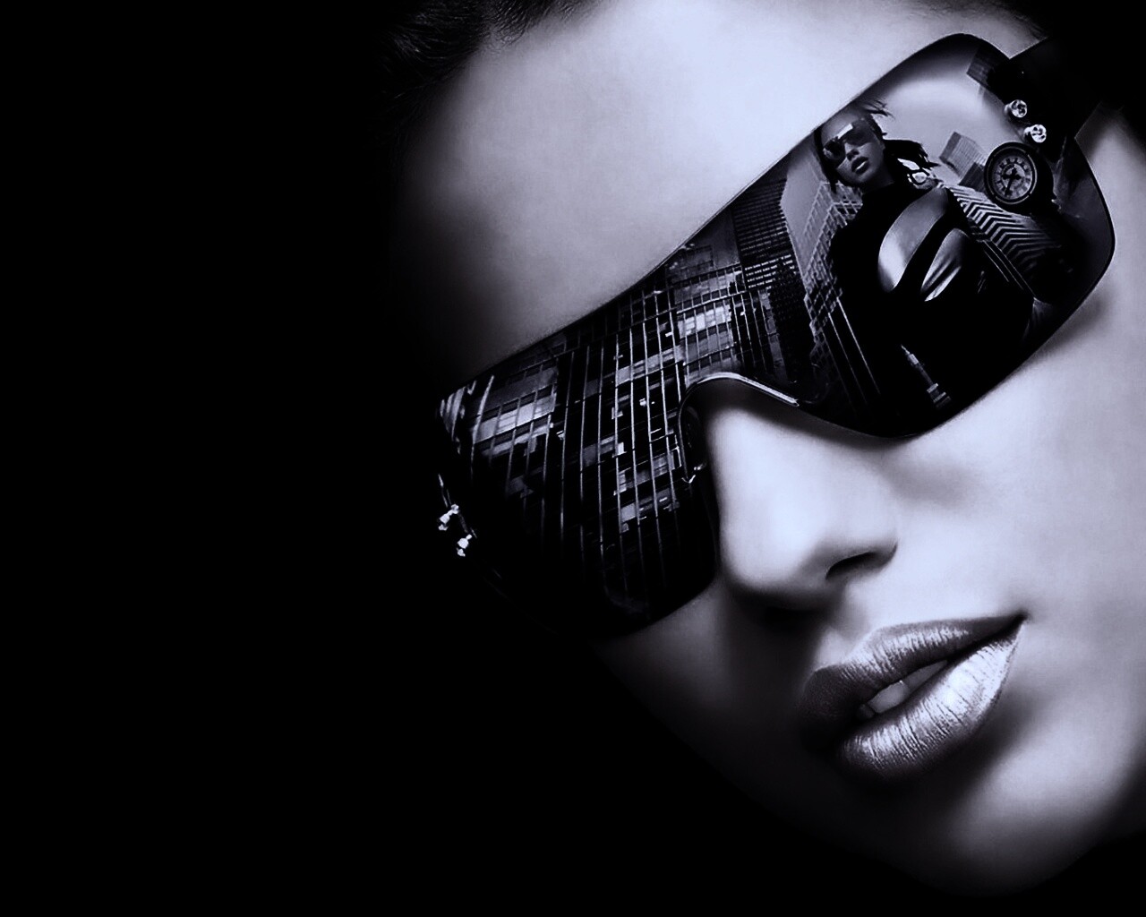 Девушка в стильных очках обои