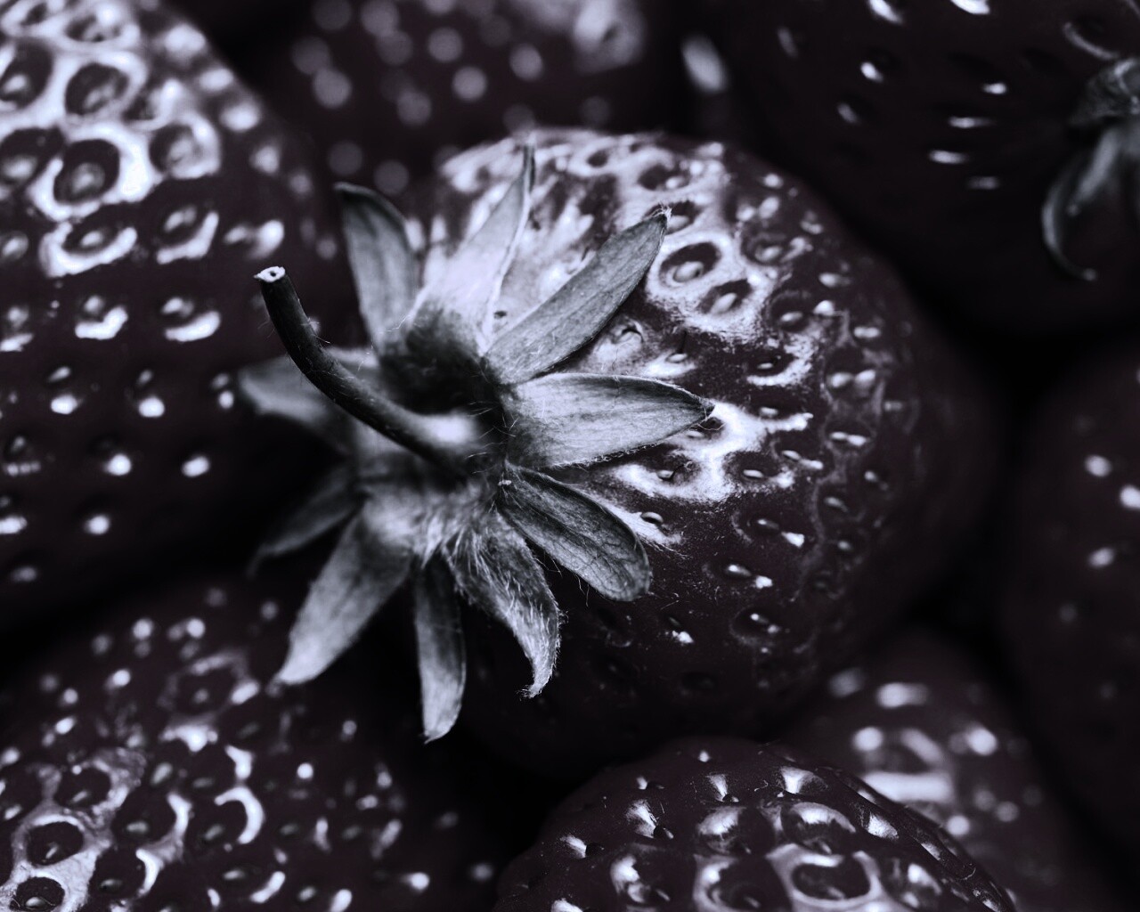 Сочная клубничка обои