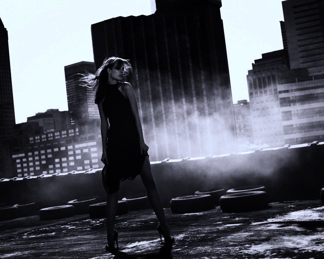 Девушка в красном обои