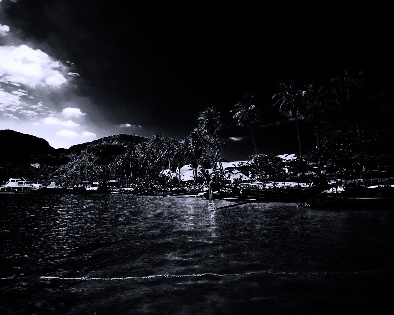 Призрачный пляж обои