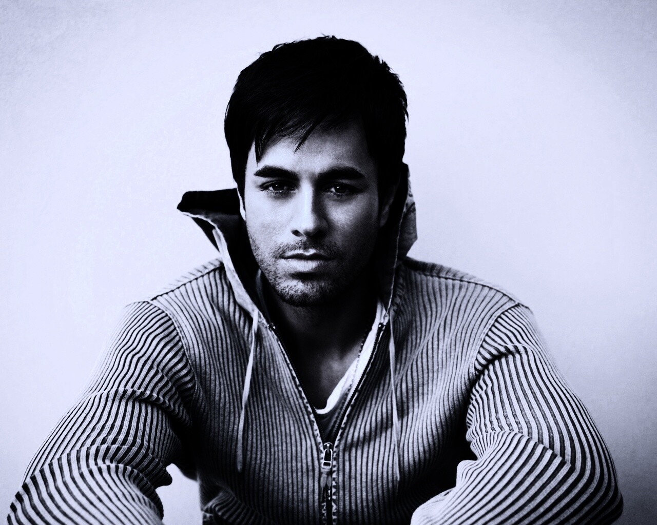 Энрике Иглесиас обои