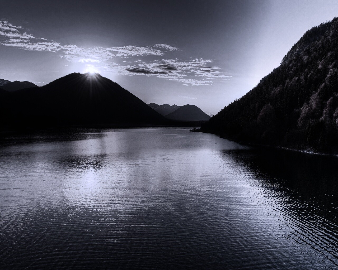 Закат в горах обои