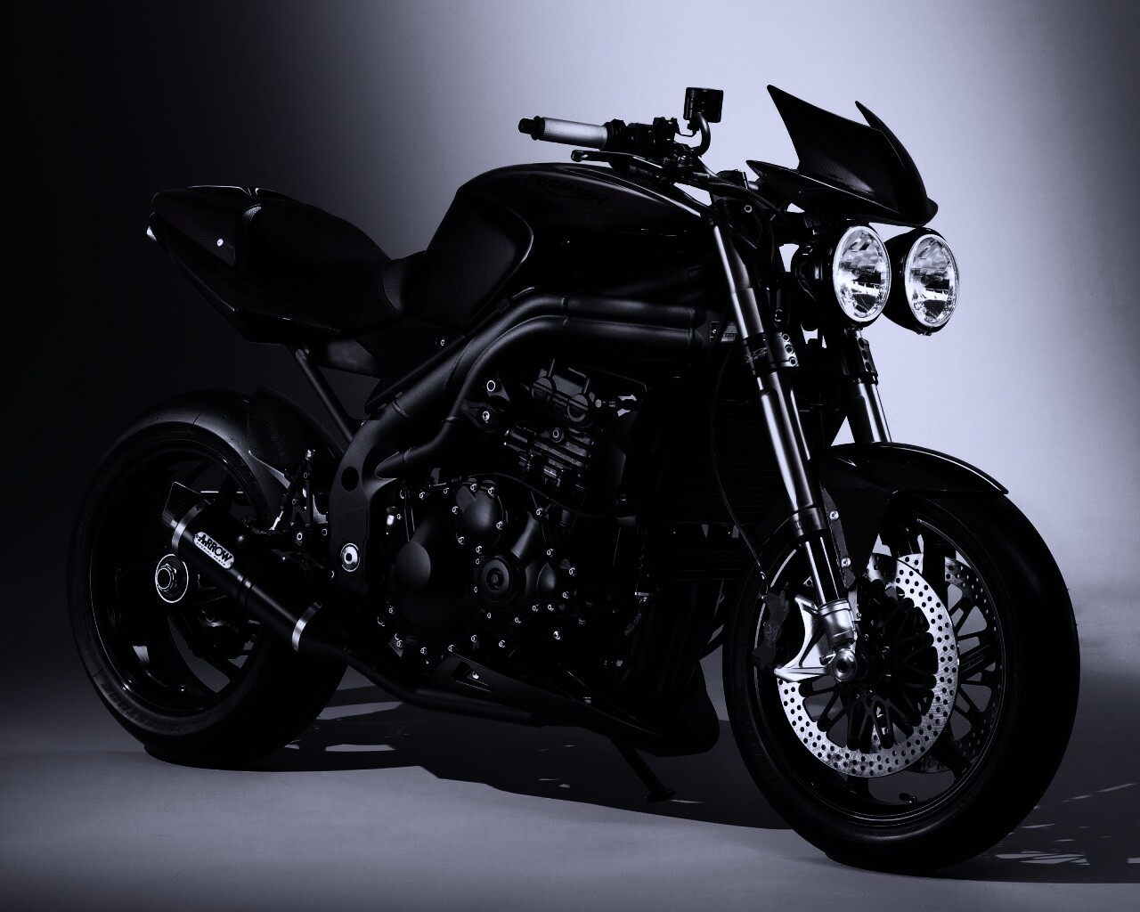 Мотоцикл в фотостудии обои