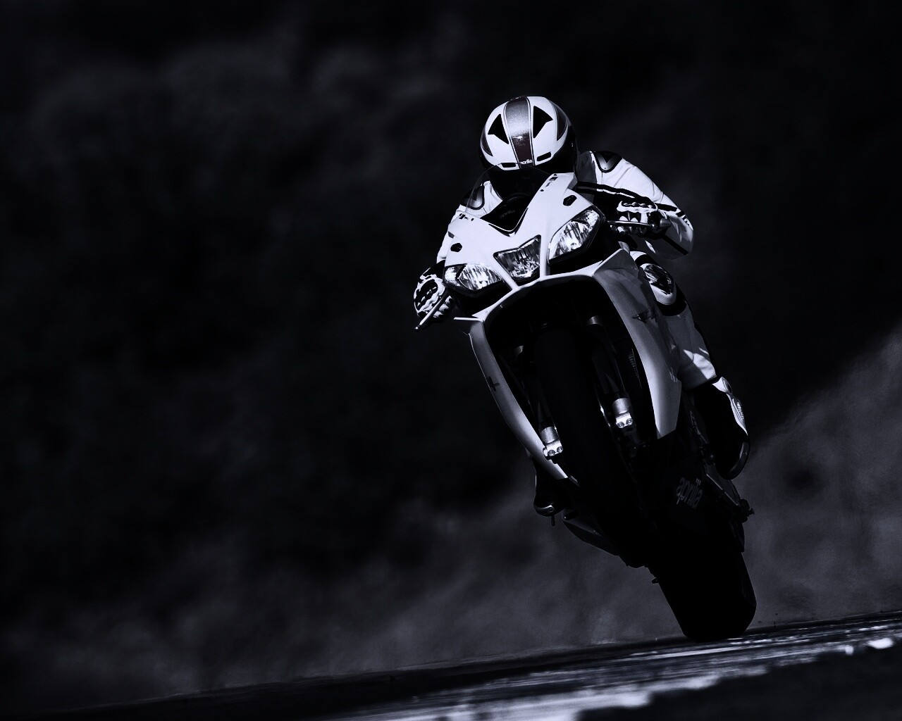 Спортбайк на козле обои