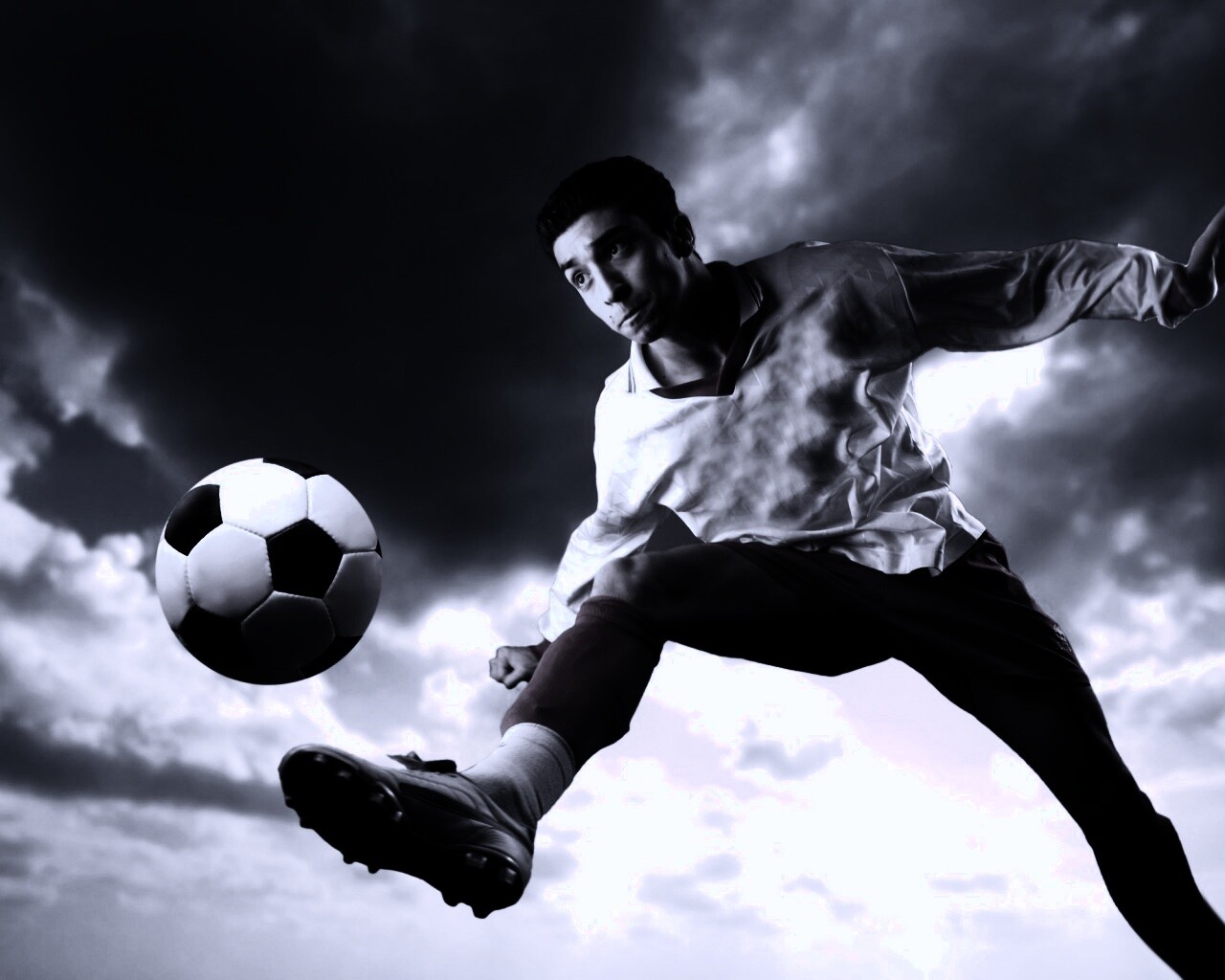 Футболист обои