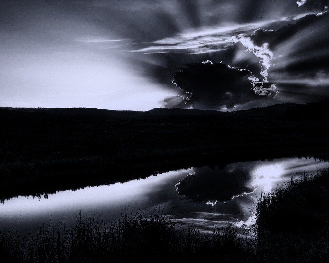 Облако над лугом обои