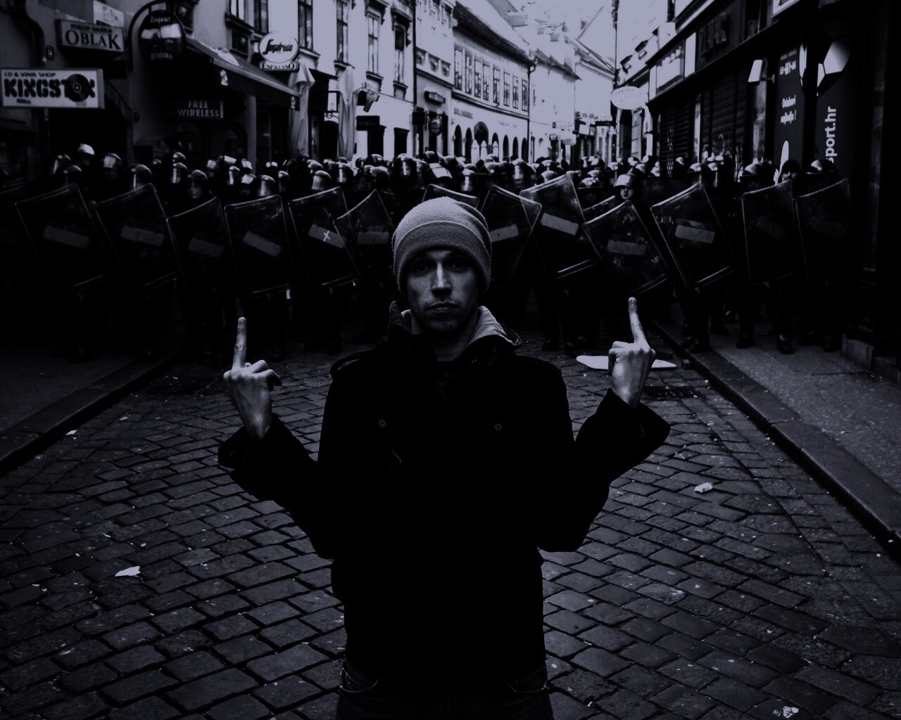 Против системы обои